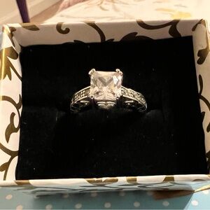 Elegant Silver Ring with Clear Stone